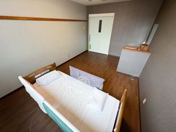 ベッドのある居室