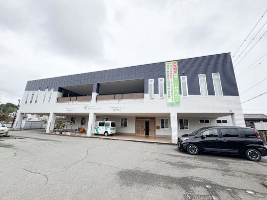モダンな建物の外観