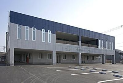 モダンな建物の外観