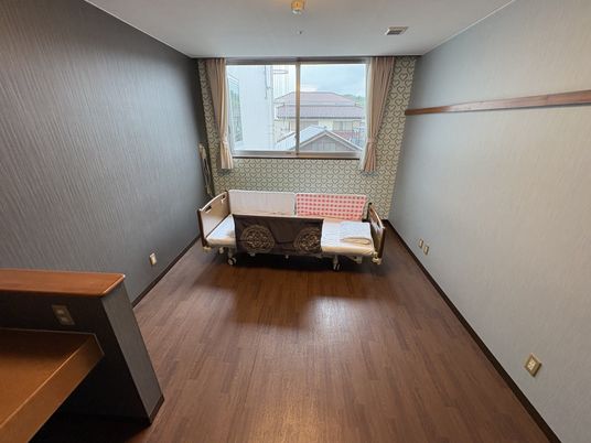 ベッド付き居室