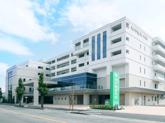 病院併設の外観  