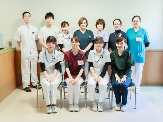 介護スタッフ集合の廊下  