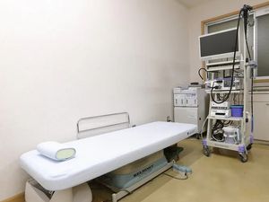 機能訓練室のベッド  