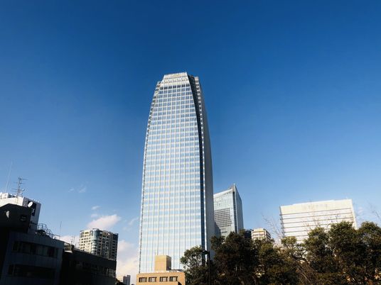 高層建物の外観  