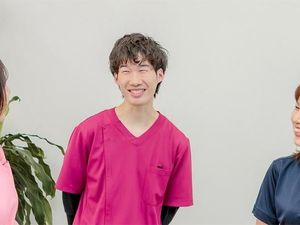 笑顔のスタッフイメージ  