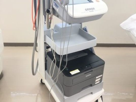 機器を載せた台  