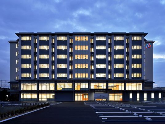 夜景の建物外観  