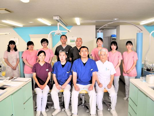 スタッフ集合の診療室  