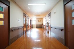 清潔感のある廊下
