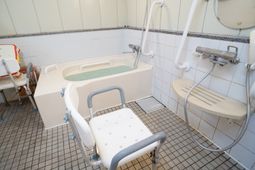 バリアフリー浴室設備