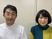スタッフ2人の上半身  