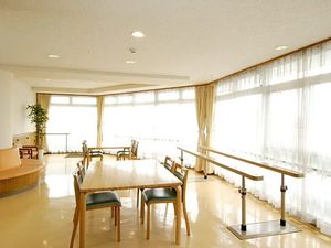 明るい食堂の室内  