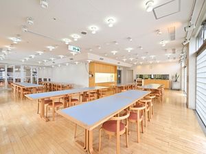 明るい食堂  