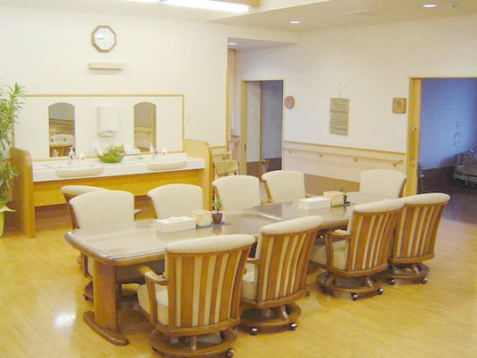 明るい空間のダイニングルーム