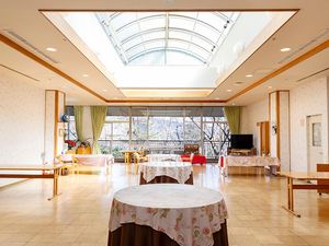 明るい食堂の空間  