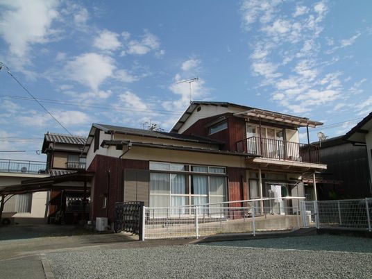 住宅風の外観  