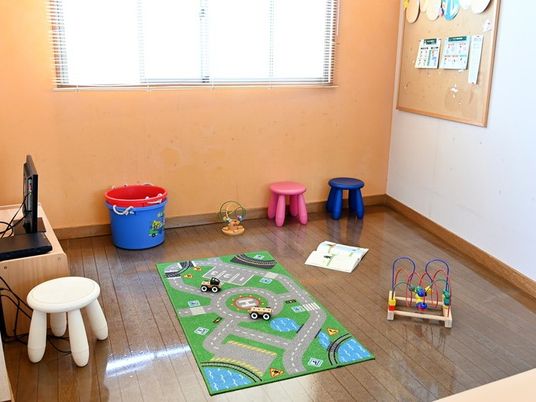 子ども用遊具のある多目的室  