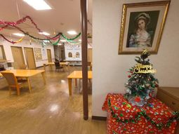 クリスマスの飾り付けがされたダイニングルーム