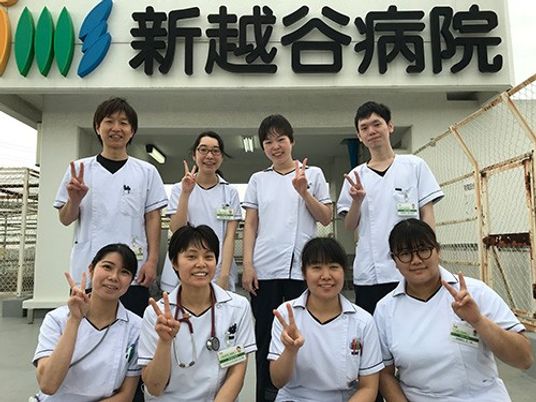 スタッフ集合の病院前  