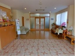 エントランスの明るい様子