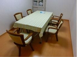 ダイニングテーブルが中心の部屋