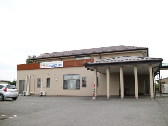 ゆとりのあるエントランス外観