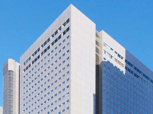 高層建物の外観  
