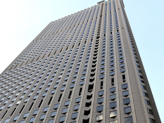 高層建物の外観  