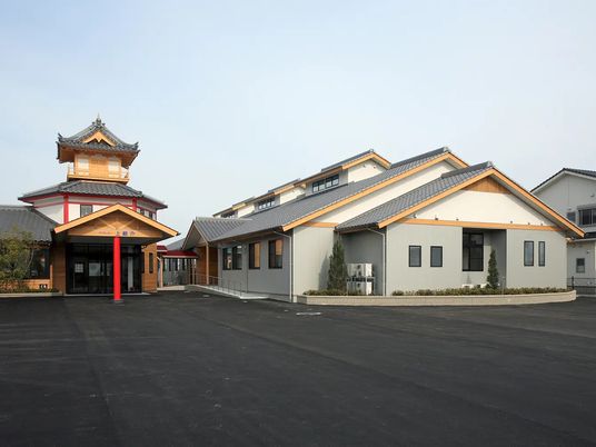 和風の外観の建物  