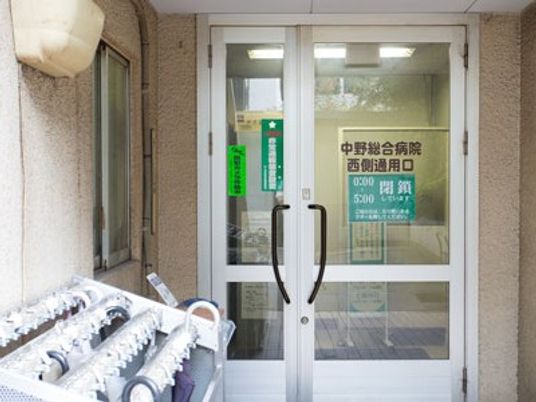 自動ドアの出入口  