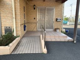 エントランスの入口