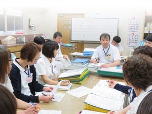 職員会議の様子  