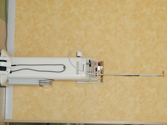 機器がある居室の壁際  