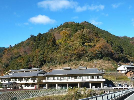 山あいの施設外観  