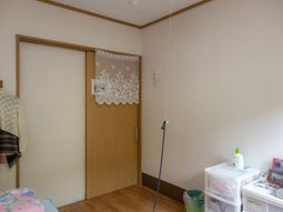 居室の一角と小物