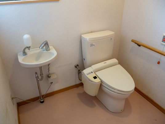 バリアフリーのトイレ設備