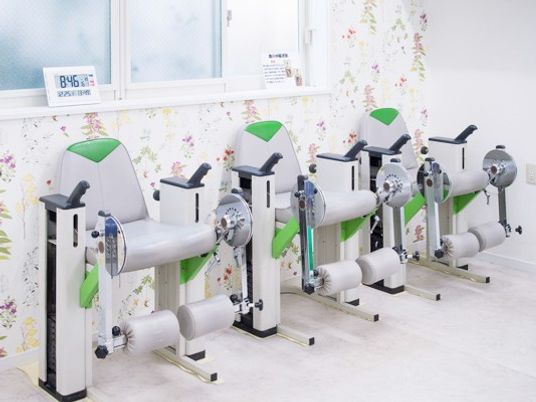 機能訓練室の運動器具  