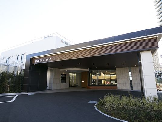 建物のエントランス  