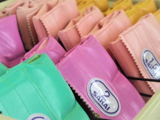 色とりどりの手工芸材料