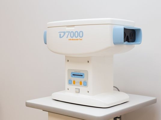 視力測定機器  
