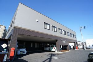 モダンな建物エントランス