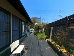 緑豊かなテラス