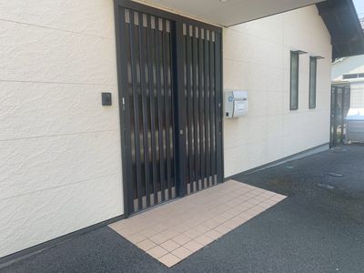 玄関ドア