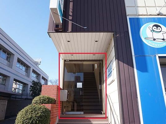 外階段の出入口  
