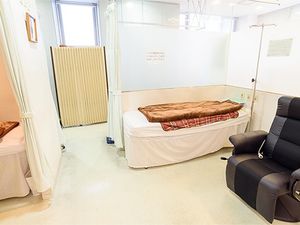 明るい浴室  
