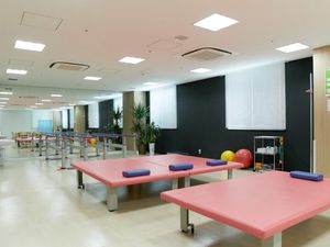 機能訓練室の広い空間  