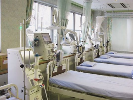 機器が並ぶ療養室  