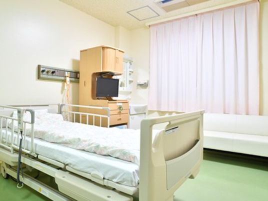 明るい個室の居室