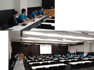 研修中の会議室  