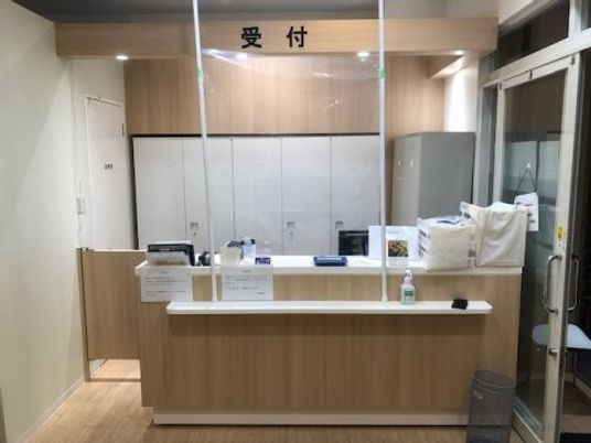 受付カウンター  